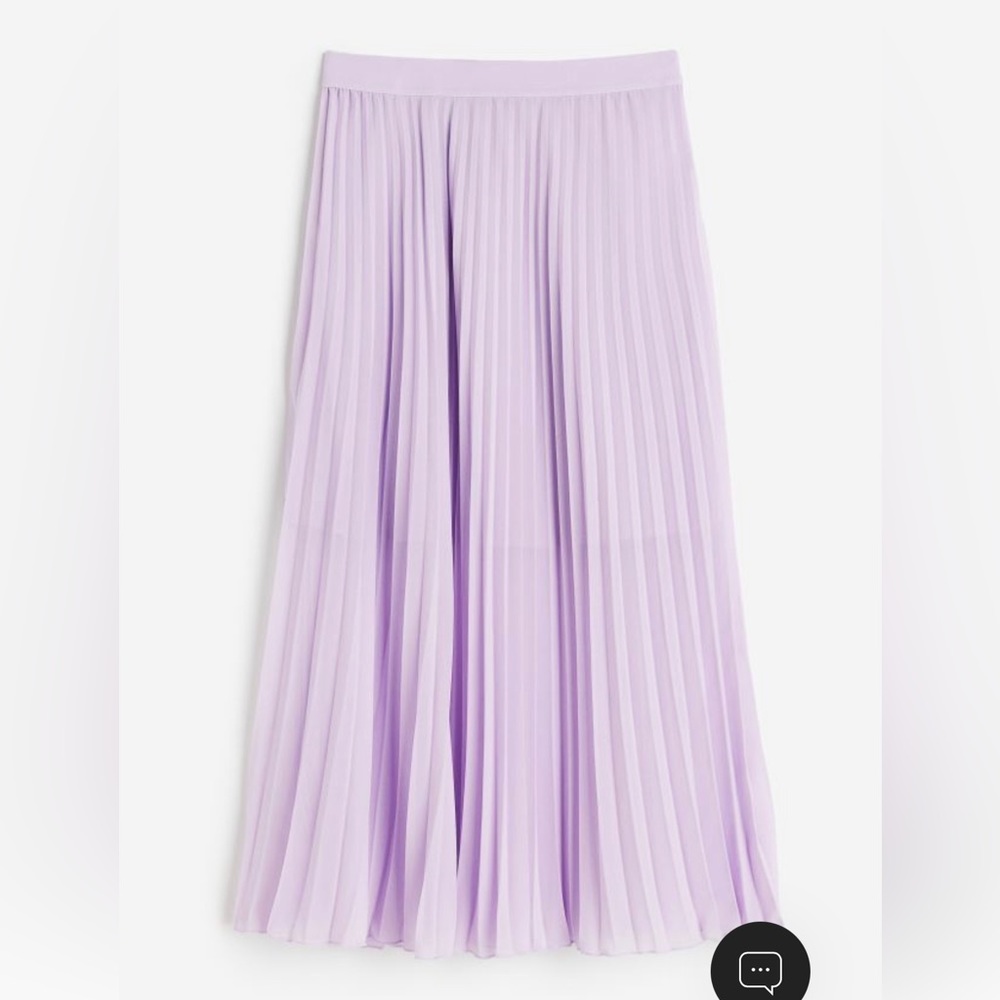 NWT H&M Pleated Chiffon Skirt, size Medium, color Lilac